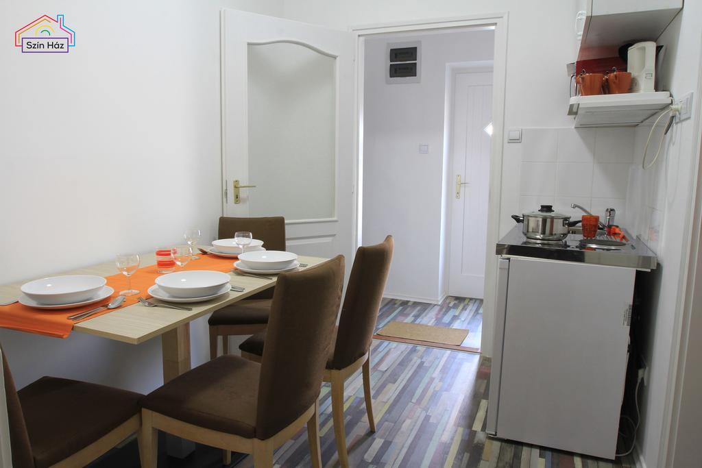 Szin-Haz Apartman (Adults Only) Apartment ยูลา ห้อง รูปภาพ