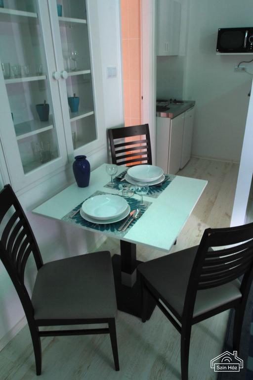 Szin-Haz Apartman (Adults Only) Apartment ยูลา ห้อง รูปภาพ